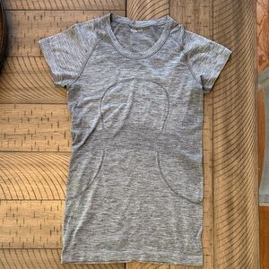 Lululemon swiftly tech size Size 2 Gray